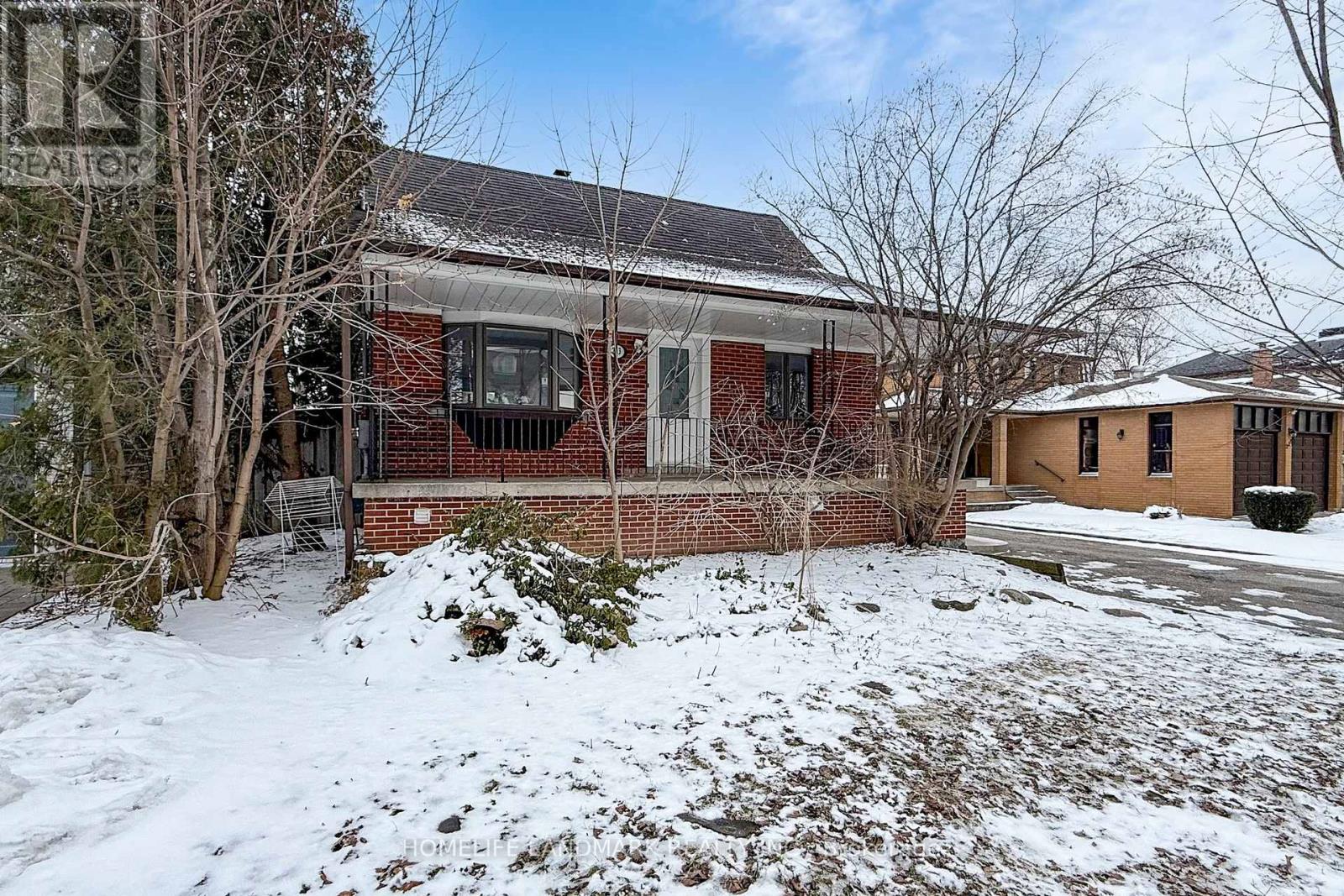 223 Pleasant Avenue, Toronto (Newtonbrook West), Ontario  M2M 1M6 - Photo 3 - C12899868