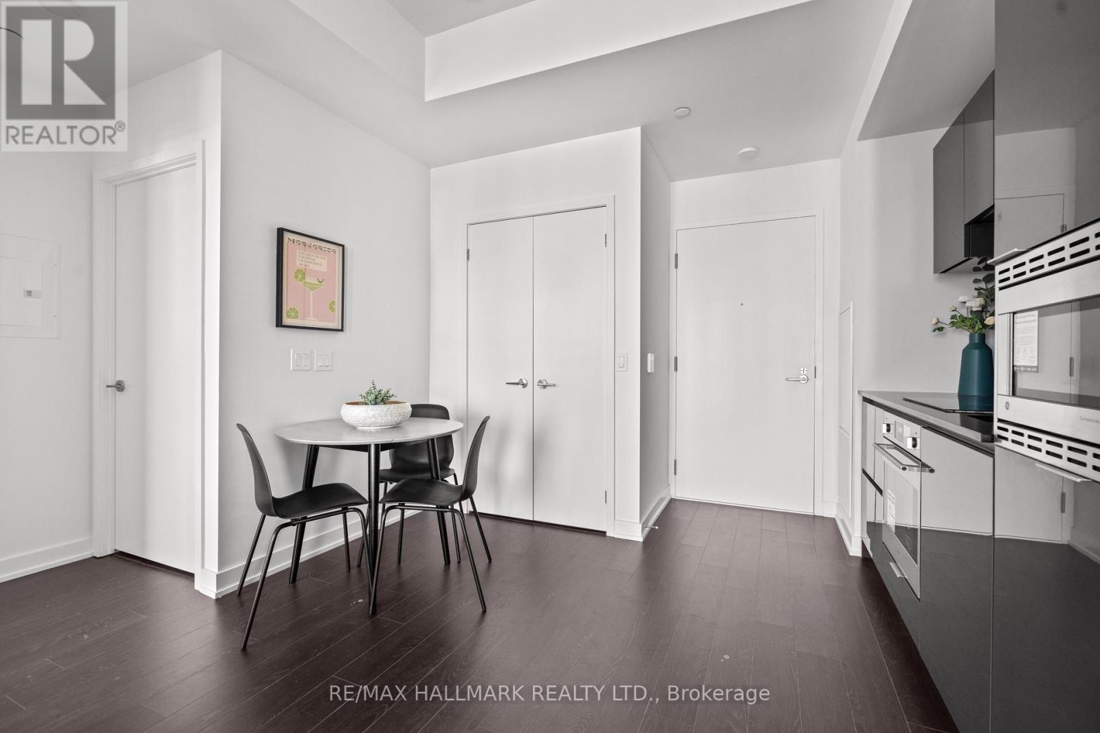 1402 - 238 Simcoe Street, Toronto, Ontario  M5T 0E2 - Photo 7 - C12899910