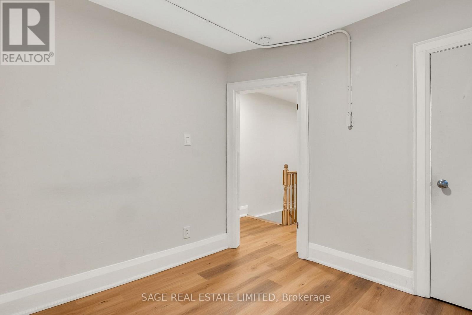 Upper - 633 St Clair Avenue W, Toronto, Ontario  M6C 1A7 - Photo 19 - C12899926