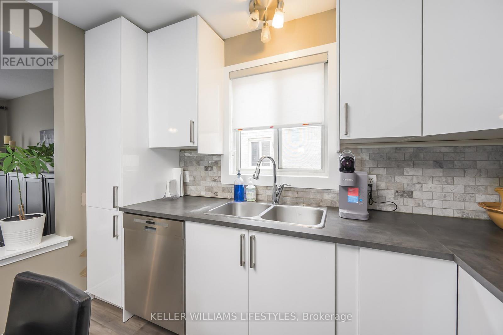 526 Cuthbert Circle, London South, Ontario  N6M 1K6 - Photo 13 - X12899720