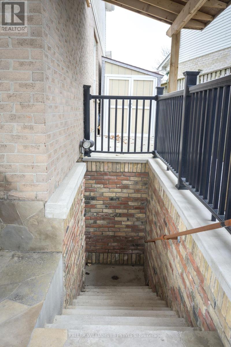 526 Cuthbert Circle, London South, Ontario  N6M 1K6 - Photo 31 - X12899720