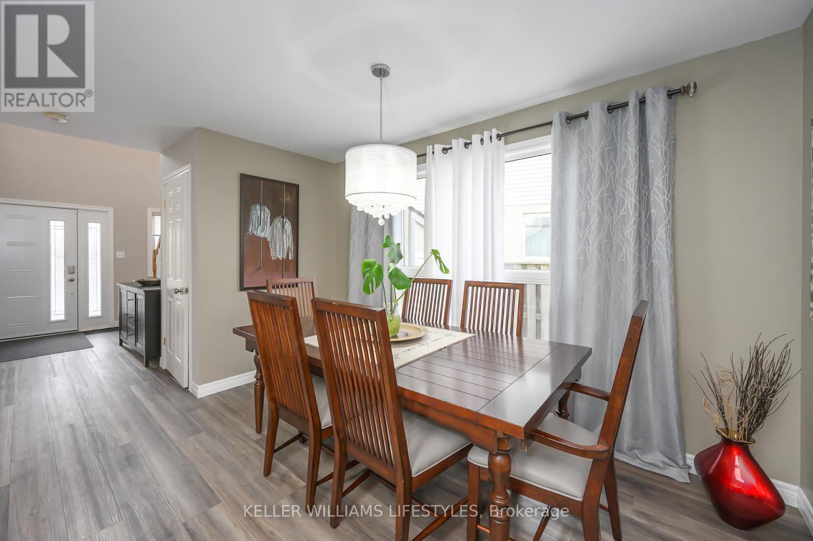 526 Cuthbert Circle, London South, Ontario  N6M 1K6 - Photo 4 - X12899720