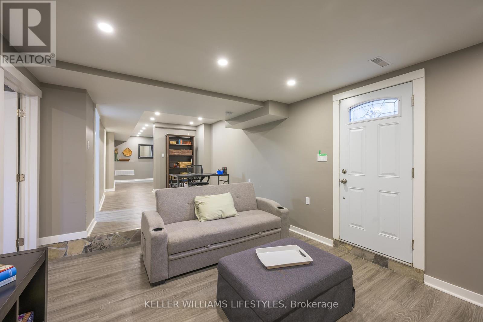 526 Cuthbert Circle, London South, Ontario  N6M 1K6 - Photo 5 - X12899720