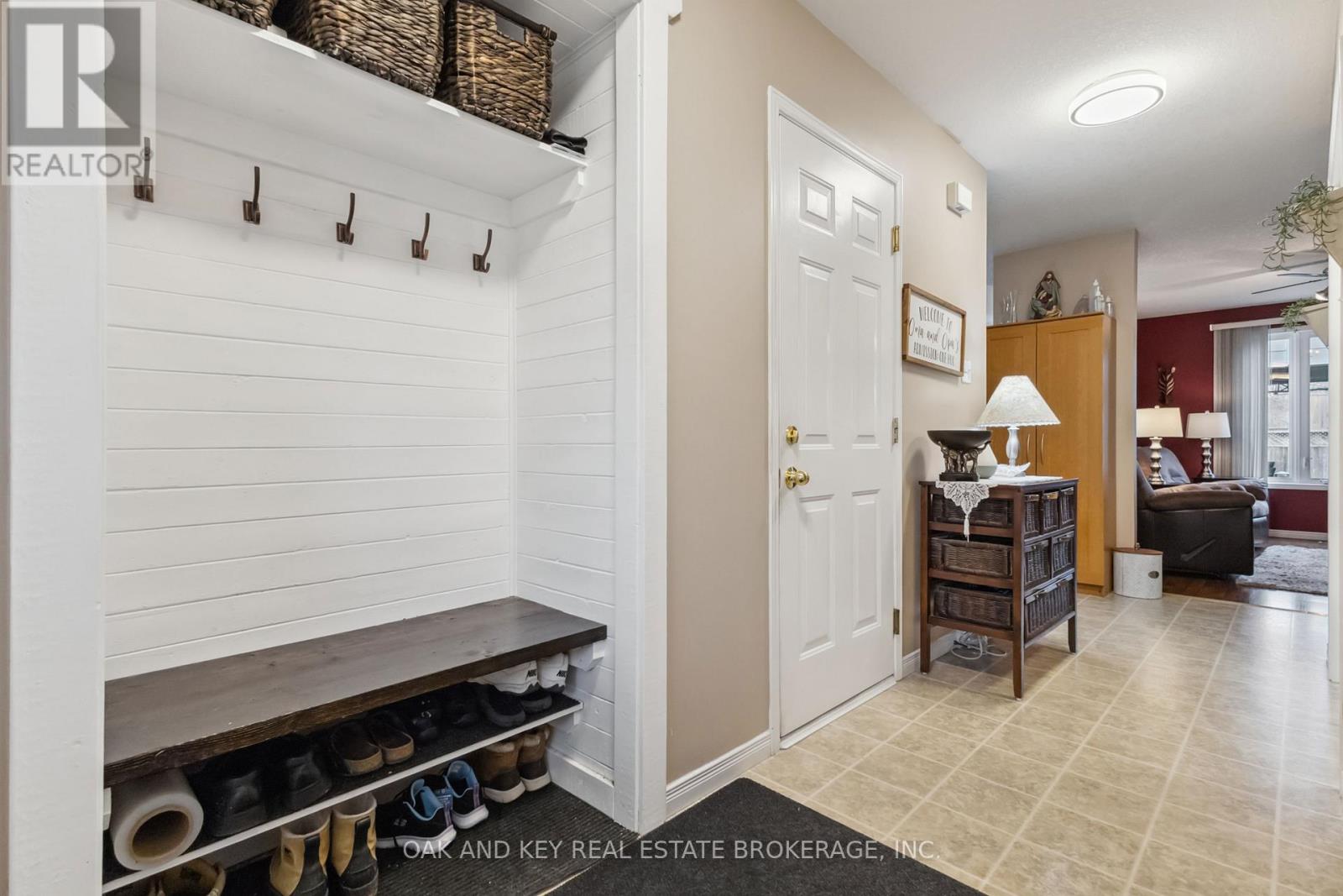 576 Ridgeview Drive, London East, Ontario  N5Y 6H8 - Photo 10 - X12899760