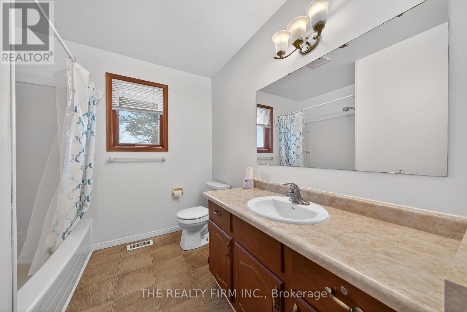 7934 Olde Drive, Strathroy-Caradoc, Ontario  N0L 1W0 - Photo 13 - X12899898