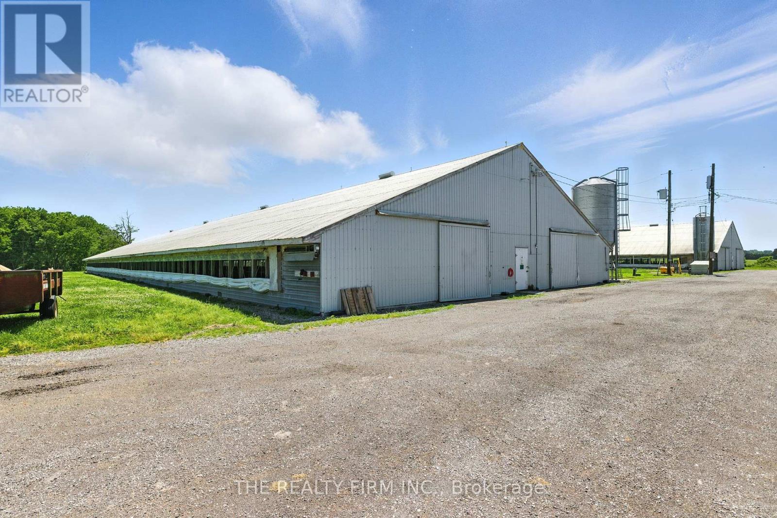 7934 Olde Drive, Strathroy-Caradoc, Ontario  N0L 1W0 - Photo 36 - X12899898