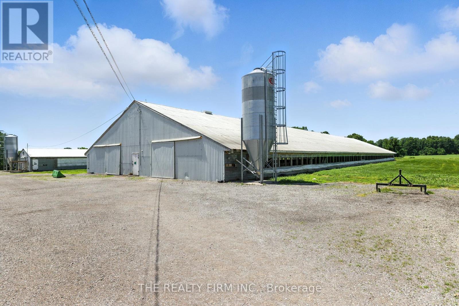 7934 Olde Drive, Strathroy-Caradoc, Ontario  N0L 1W0 - Photo 37 - X12899898