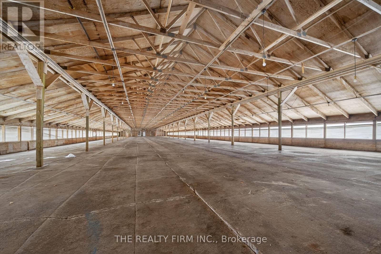 7934 Olde Drive, Strathroy-Caradoc, Ontario  N0L 1W0 - Photo 38 - X12899898