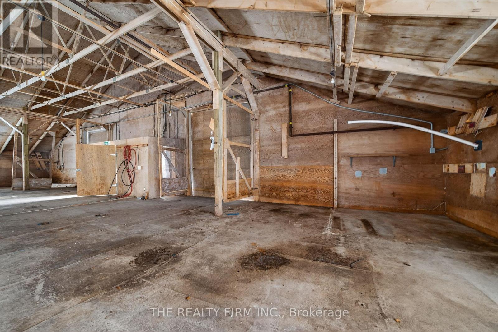 7934 Olde Drive, Strathroy-Caradoc, Ontario  N0L 1W0 - Photo 39 - X12899898