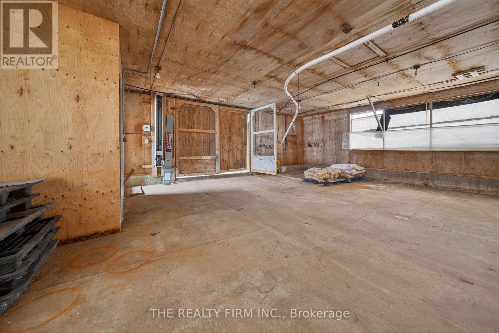 7934 Olde Drive, Strathroy-Caradoc, Ontario  N0L 1W0 - Photo 47 - X12899898