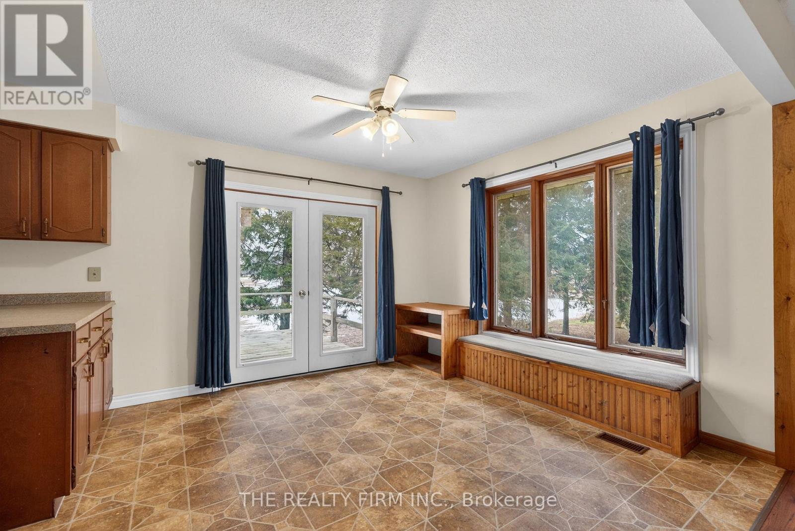 7934 Olde Drive, Strathroy-Caradoc, Ontario  N0L 1W0 - Photo 8 - X12899898