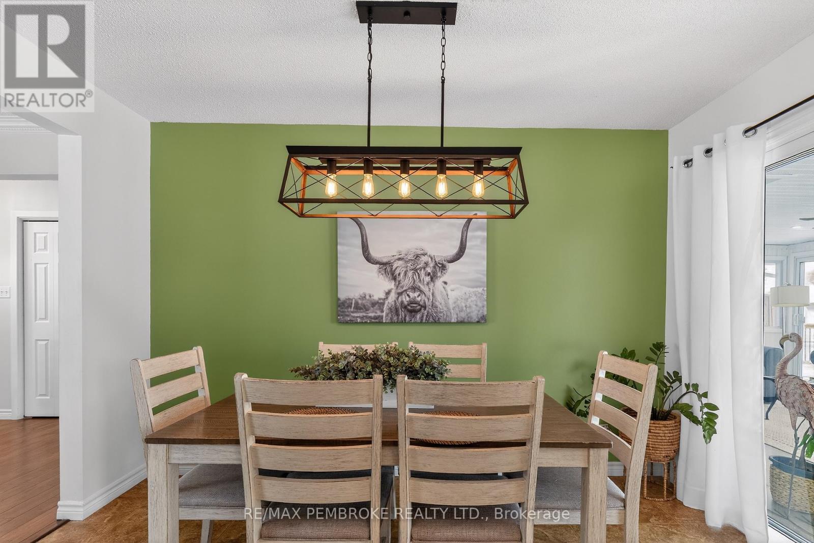 70 Herman Street, Petawawa, Ontario  K8H 1W2 - Photo 12 - X12899860