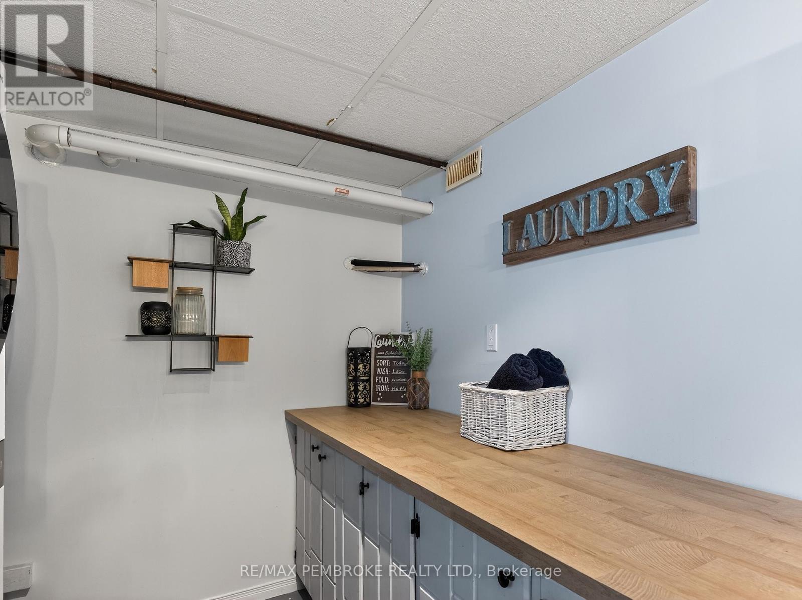 70 Herman Street, Petawawa, Ontario  K8H 1W2 - Photo 38 - X12899860