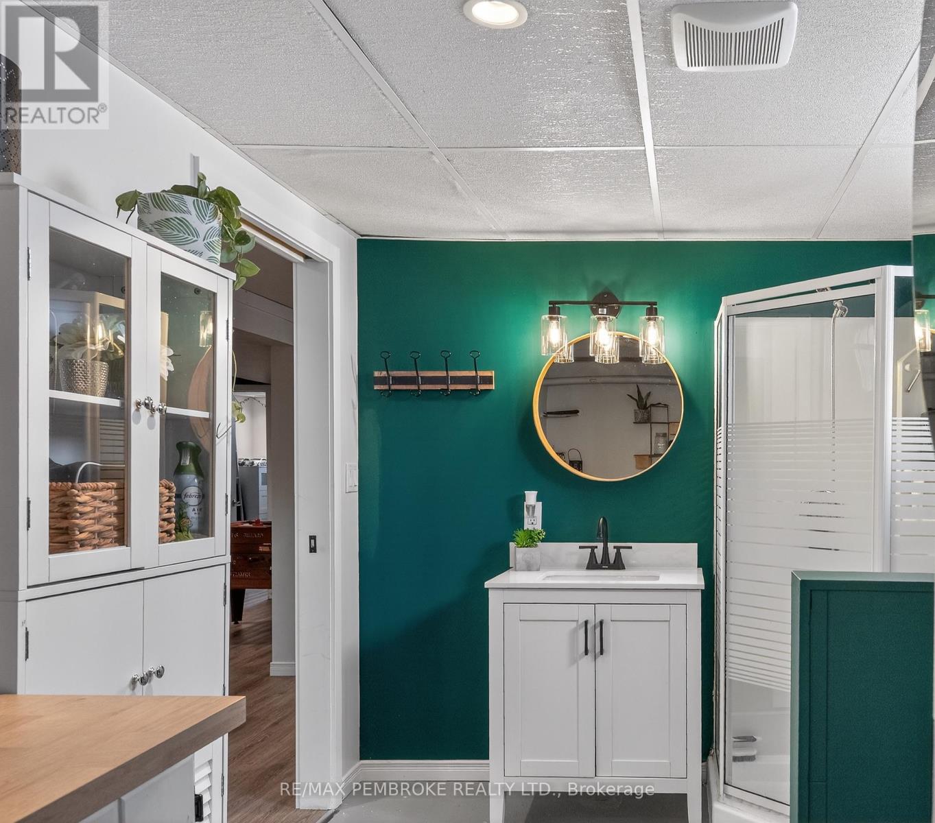 70 Herman Street, Petawawa, Ontario  K8H 1W2 - Photo 40 - X12899860