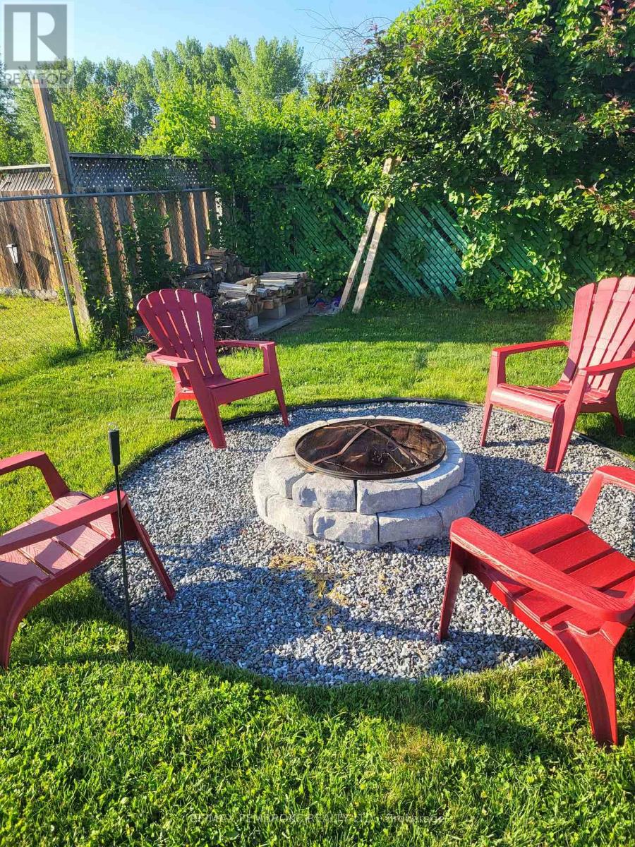 70 Herman Street, Petawawa, Ontario  K8H 1W2 - Photo 43 - X12899860