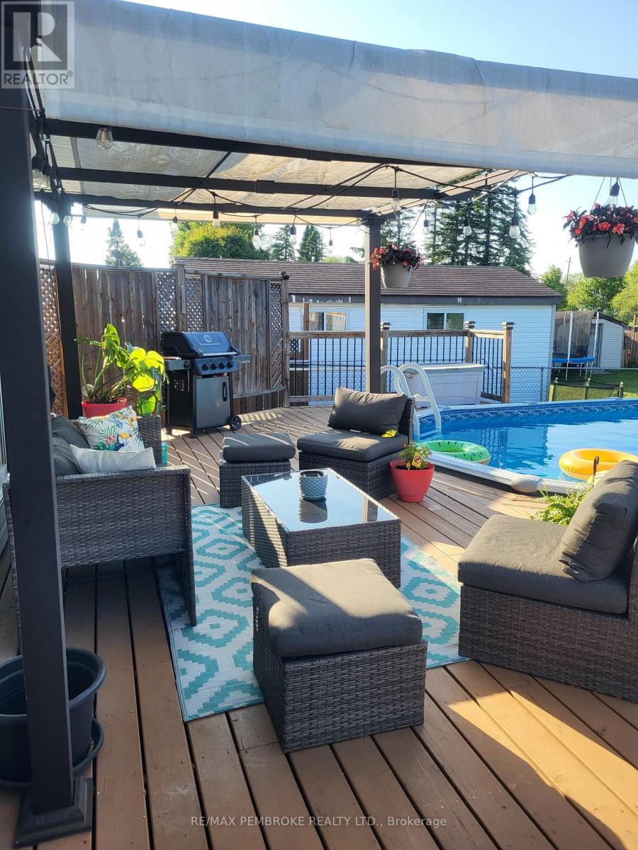 70 Herman Street, Petawawa, Ontario  K8H 1W2 - Photo 44 - X12899860