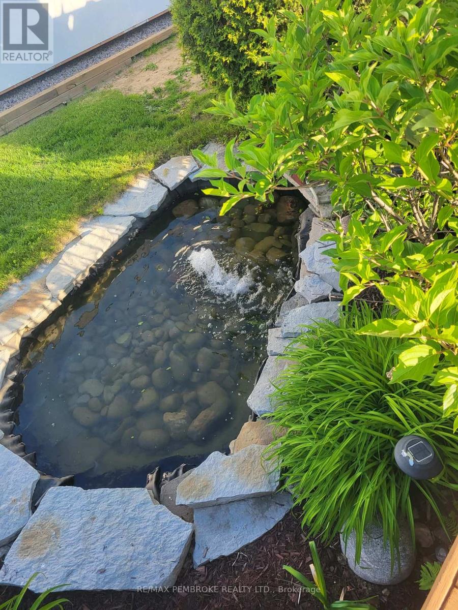 70 Herman Street, Petawawa, Ontario  K8H 1W2 - Photo 45 - X12899860