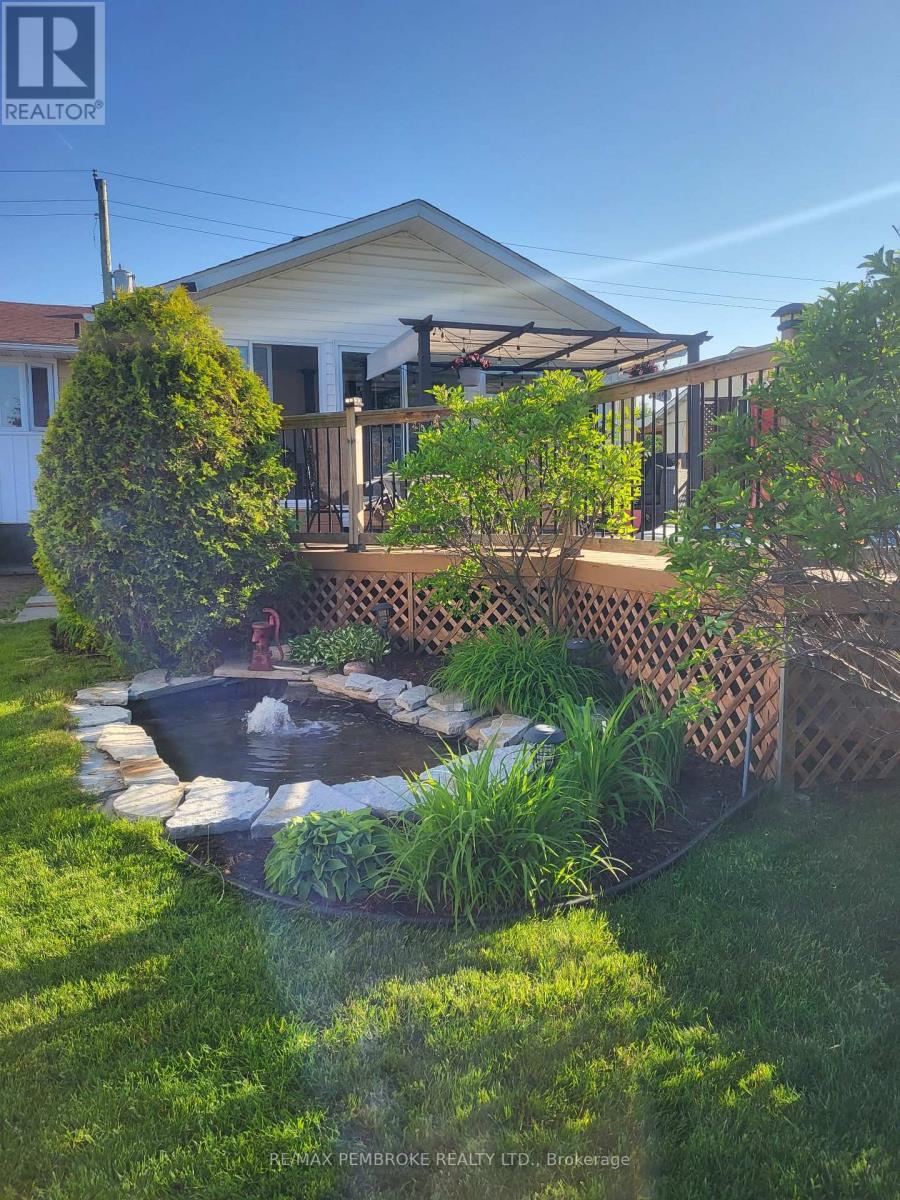 70 Herman Street, Petawawa, Ontario  K8H 1W2 - Photo 46 - X12899860