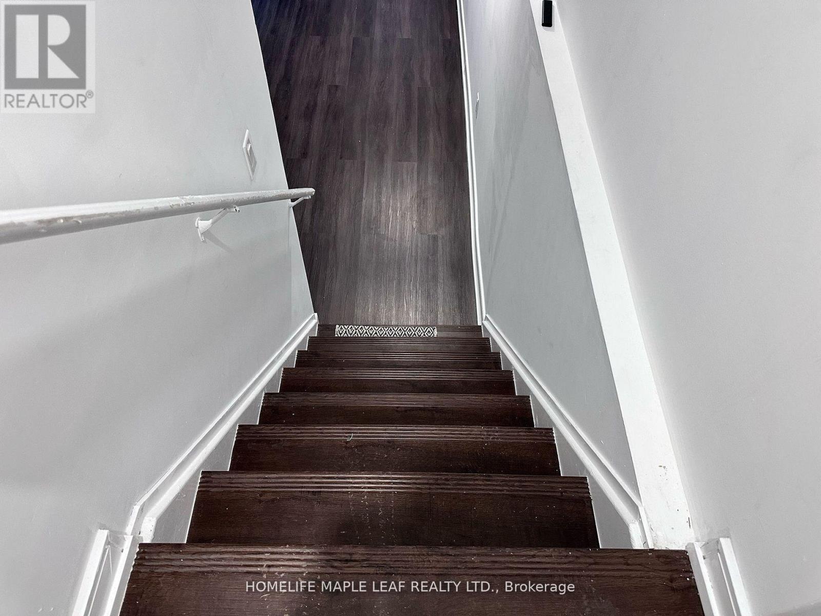 1174 Enchanted Crescent, Pickering, Ontario  L1X 0G9 - Photo 4 - E12899690