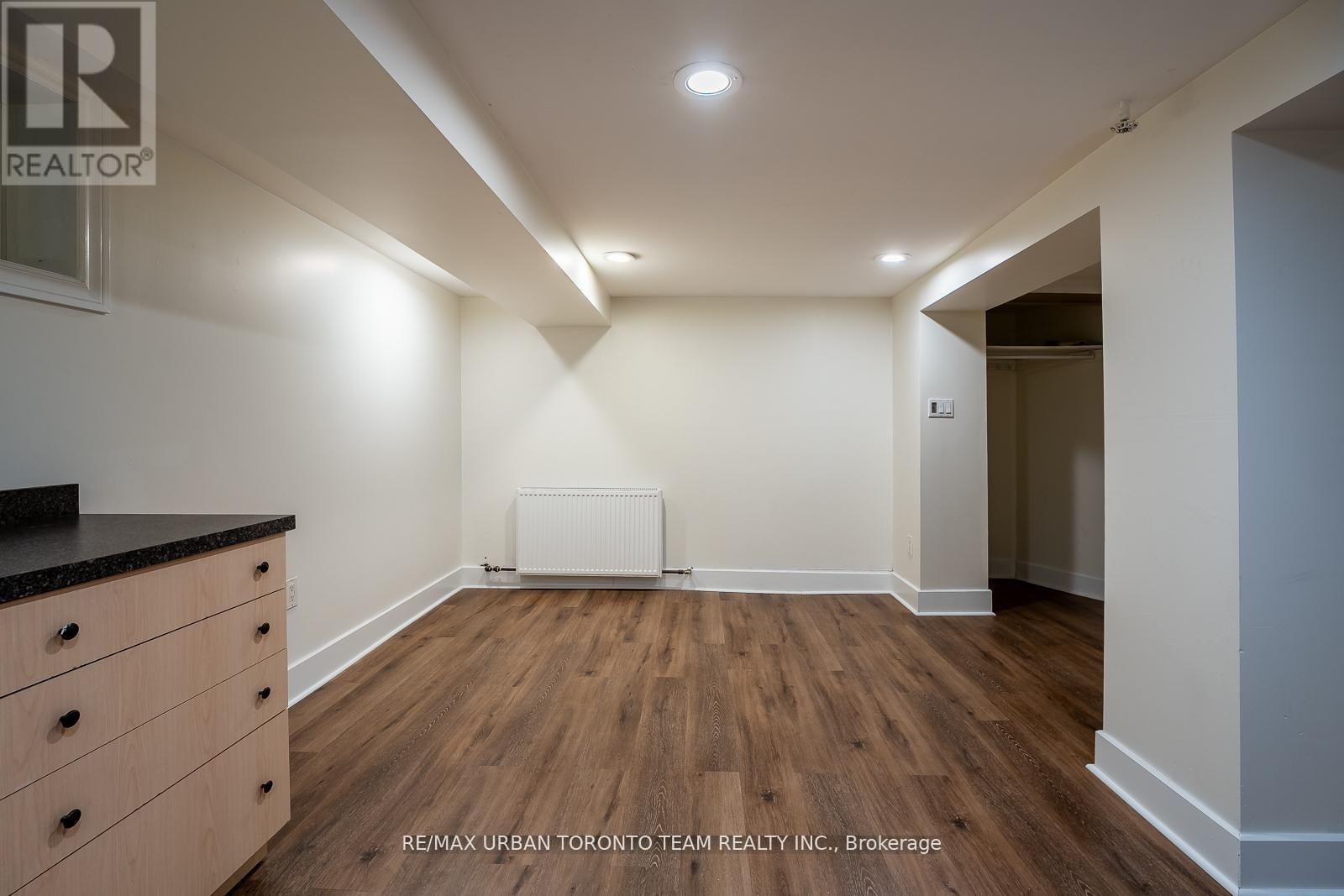 Lower - 1277 Broadview Avenue, Toronto, Ontario  M4K 2T5 - Photo 7 - E12899834