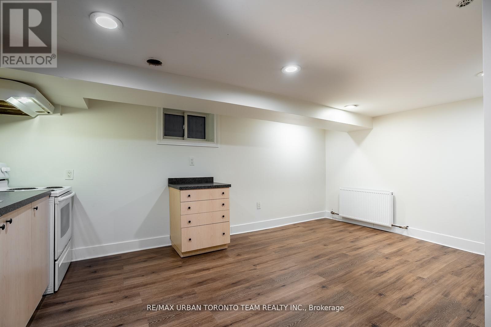 Lower - 1277 Broadview Avenue, Toronto, Ontario  M4K 2T5 - Photo 8 - E12899834