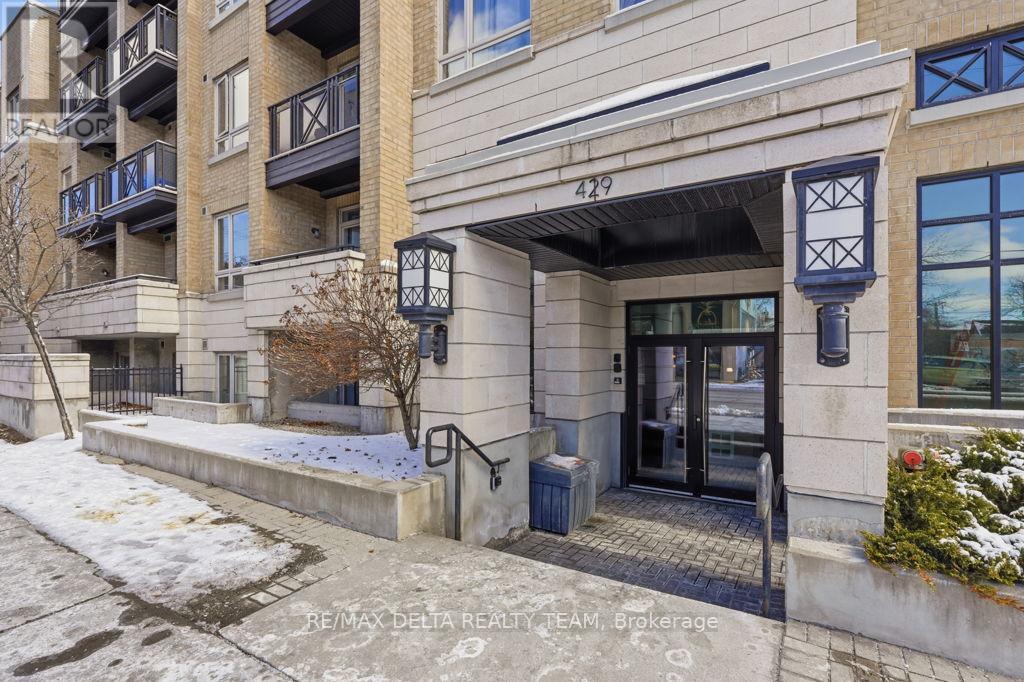 215 - 429 Kent Street, Ottawa, Ontario  K2P 1B5 - Photo 1 - X12899716