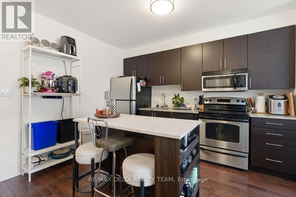 215 - 429 Kent Street, Ottawa, Ontario  K2P 1B5 - Photo 12 - X12899716