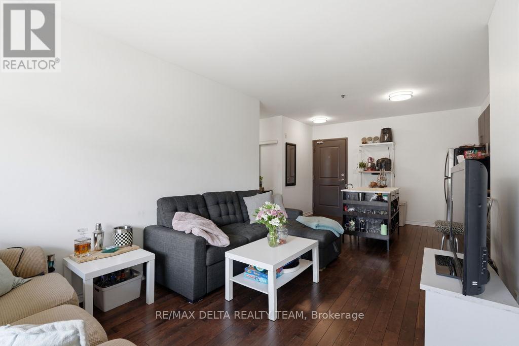 215 - 429 Kent Street, Ottawa, Ontario  K2P 1B5 - Photo 14 - X12899716