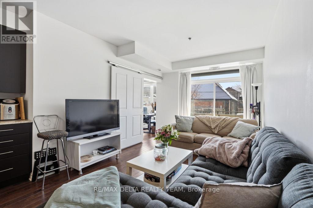 215 - 429 Kent Street, Ottawa, Ontario  K2P 1B5 - Photo 16 - X12899716