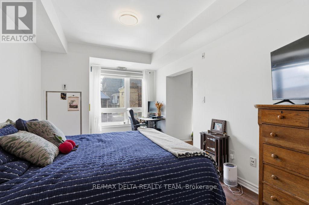 215 - 429 Kent Street, Ottawa, Ontario  K2P 1B5 - Photo 18 - X12899716
