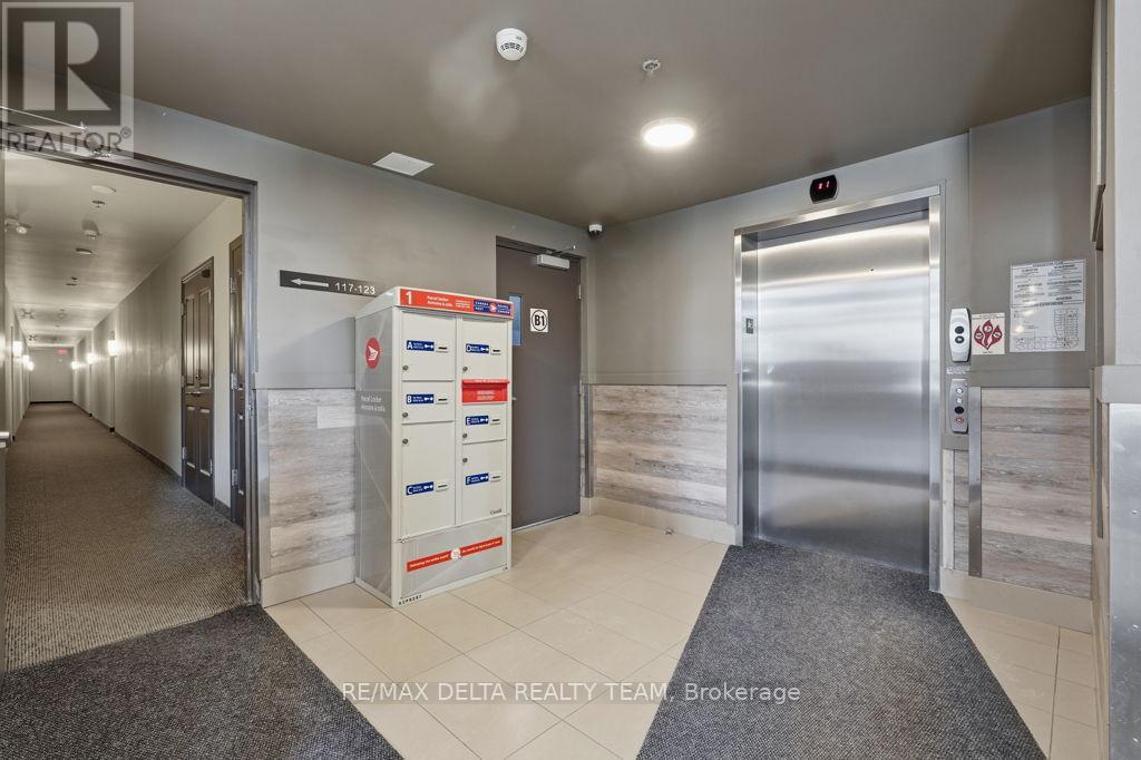 215 - 429 Kent Street, Ottawa, Ontario  K2P 1B5 - Photo 4 - X12899716