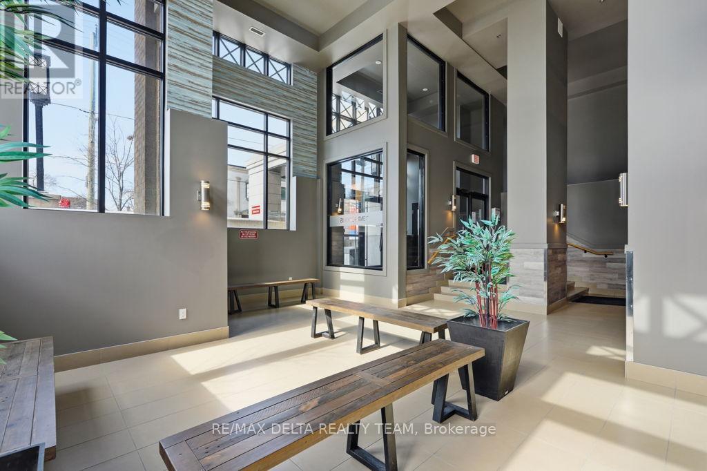 215 - 429 Kent Street, Ottawa, Ontario  K2P 1B5 - Photo 6 - X12899716