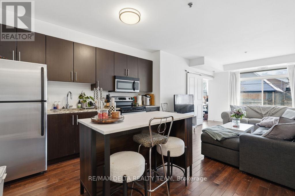 215 - 429 Kent Street, Ottawa, Ontario  K2P 1B5 - Photo 8 - X12899716