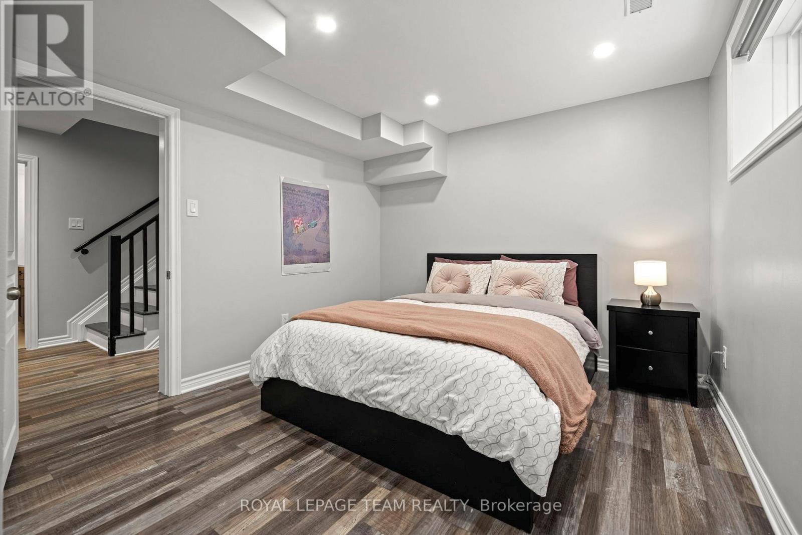 337 Sugar Pine Crescent, Ottawa, Ontario  K2M 0H6 - Photo 25 - X12899758