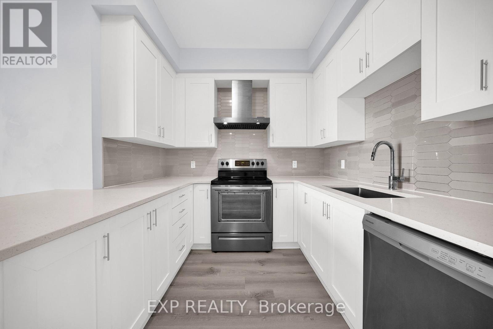 220 - 1350 Hemlock Road, Ottawa, Ontario  K1K 5C2 - Photo 18 - X12899878