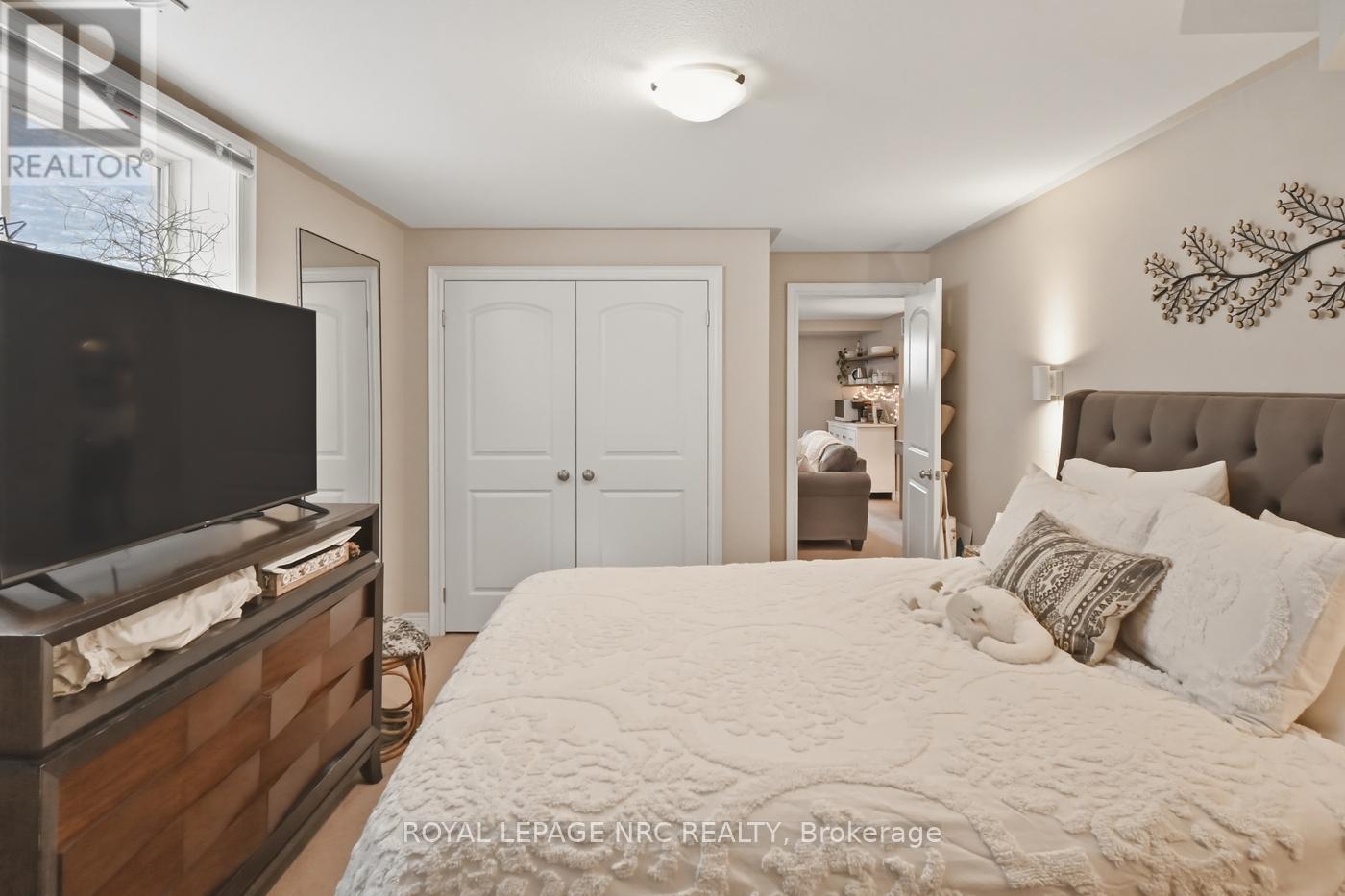 3945 Village Creek Drive, Fort Erie (Stevensville), Ontario  L0S 1S0 - Photo 16 - X12899856