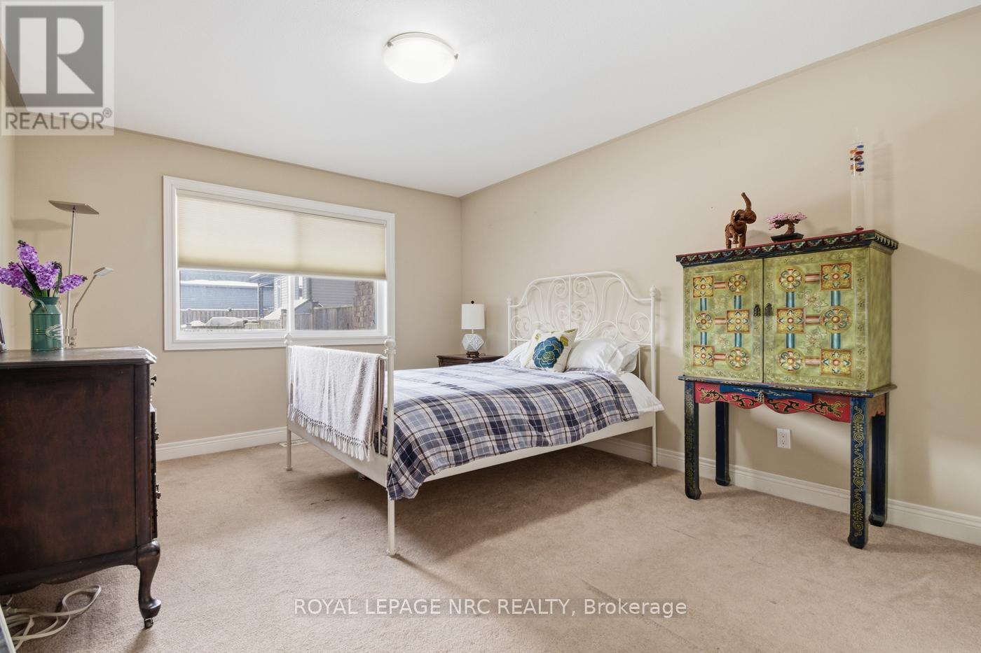 3945 Village Creek Drive, Fort Erie (Stevensville), Ontario  L0S 1S0 - Photo 9 - X12899856