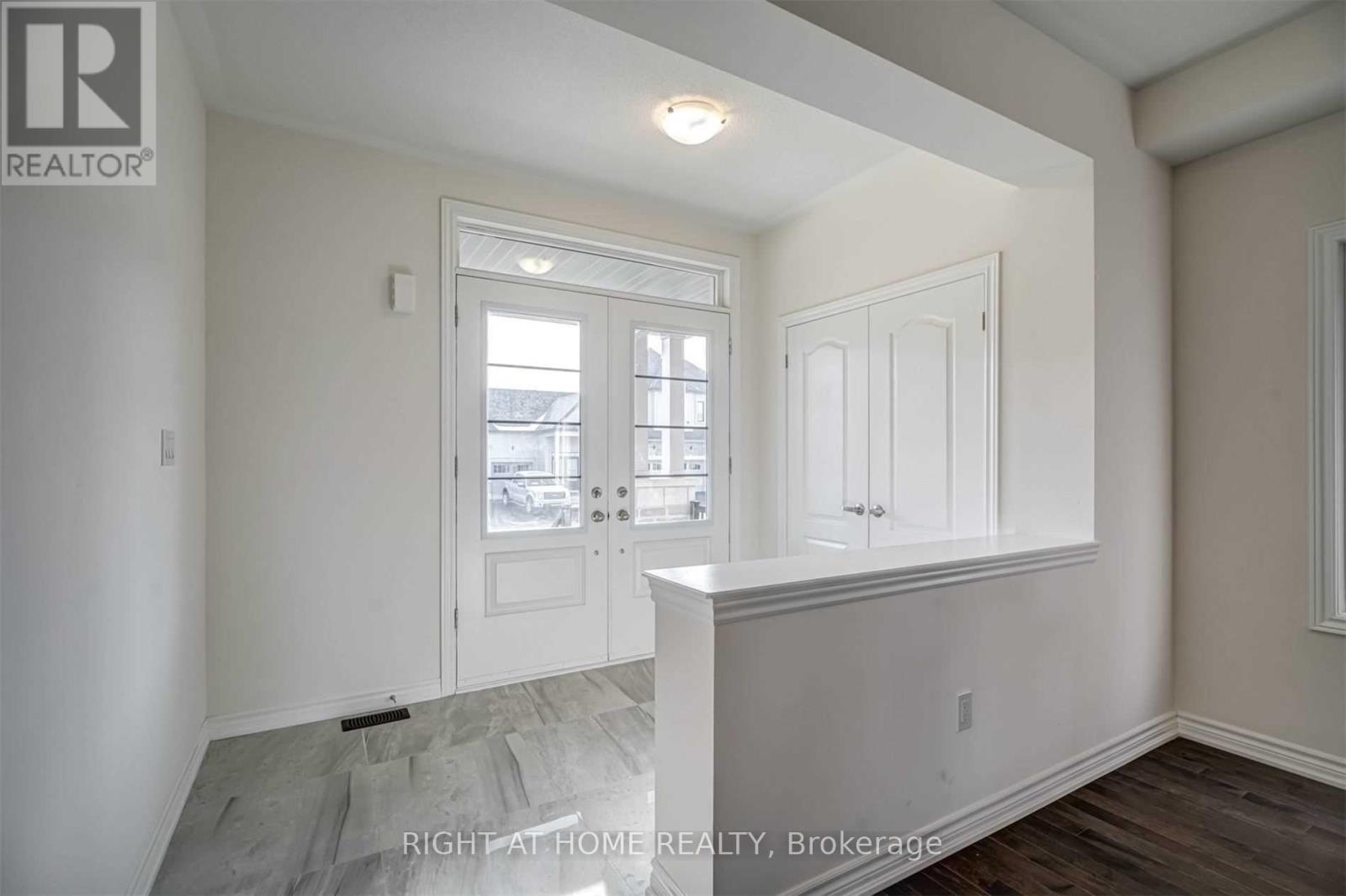 108 Connell Drive, Georgina, Ontario  K7N 0A1 - Photo 3 - N12899654