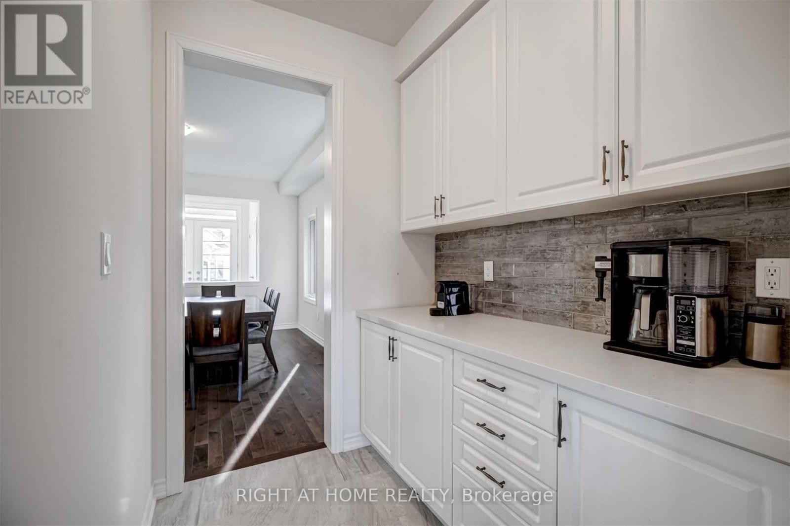 108 Connell Drive, Georgina, Ontario  K7N 0A1 - Photo 6 - N12899654