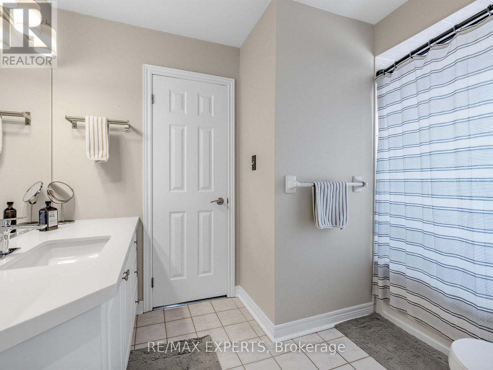 203 Thomson Creek Boulevard, Vaughan, Ontario L4H 1H1 - Photo 28 - N12899668