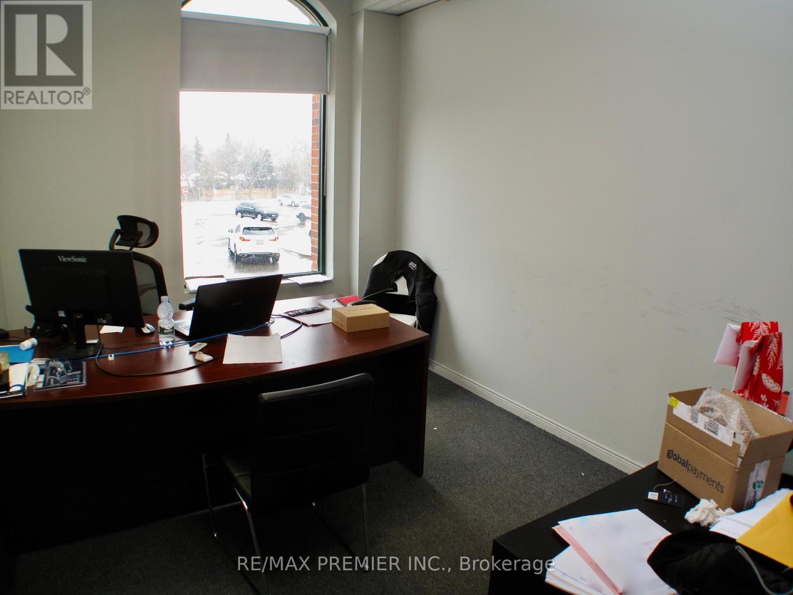 Du250 - 140 Woodbridge Avenue, Vaughan, Ontario  L4L 4K9 - Photo 5 - N12899696