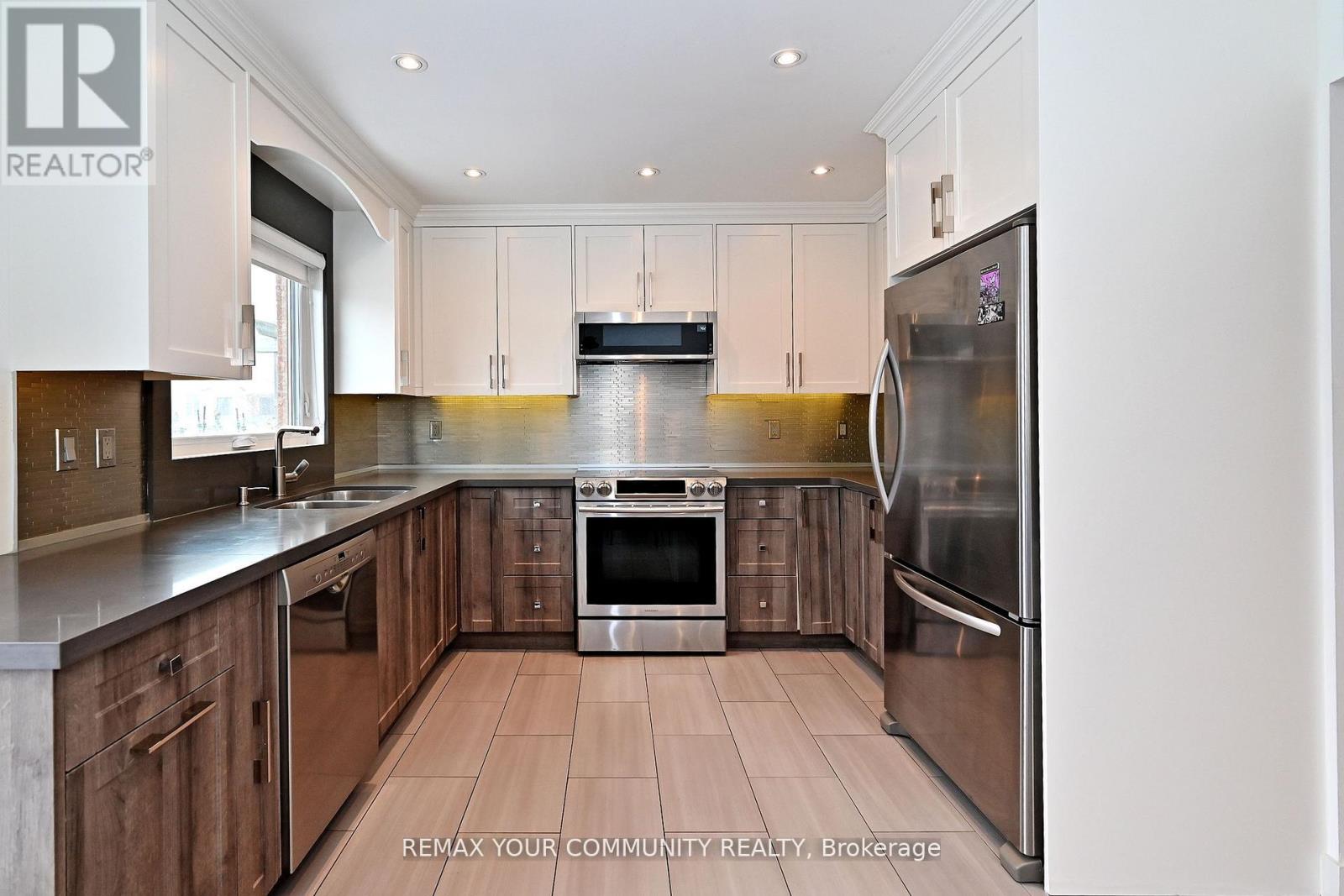 152 Vanguard Road W, Vaughan, Ontario L4K 5G8 - Photo 18 - N12899854