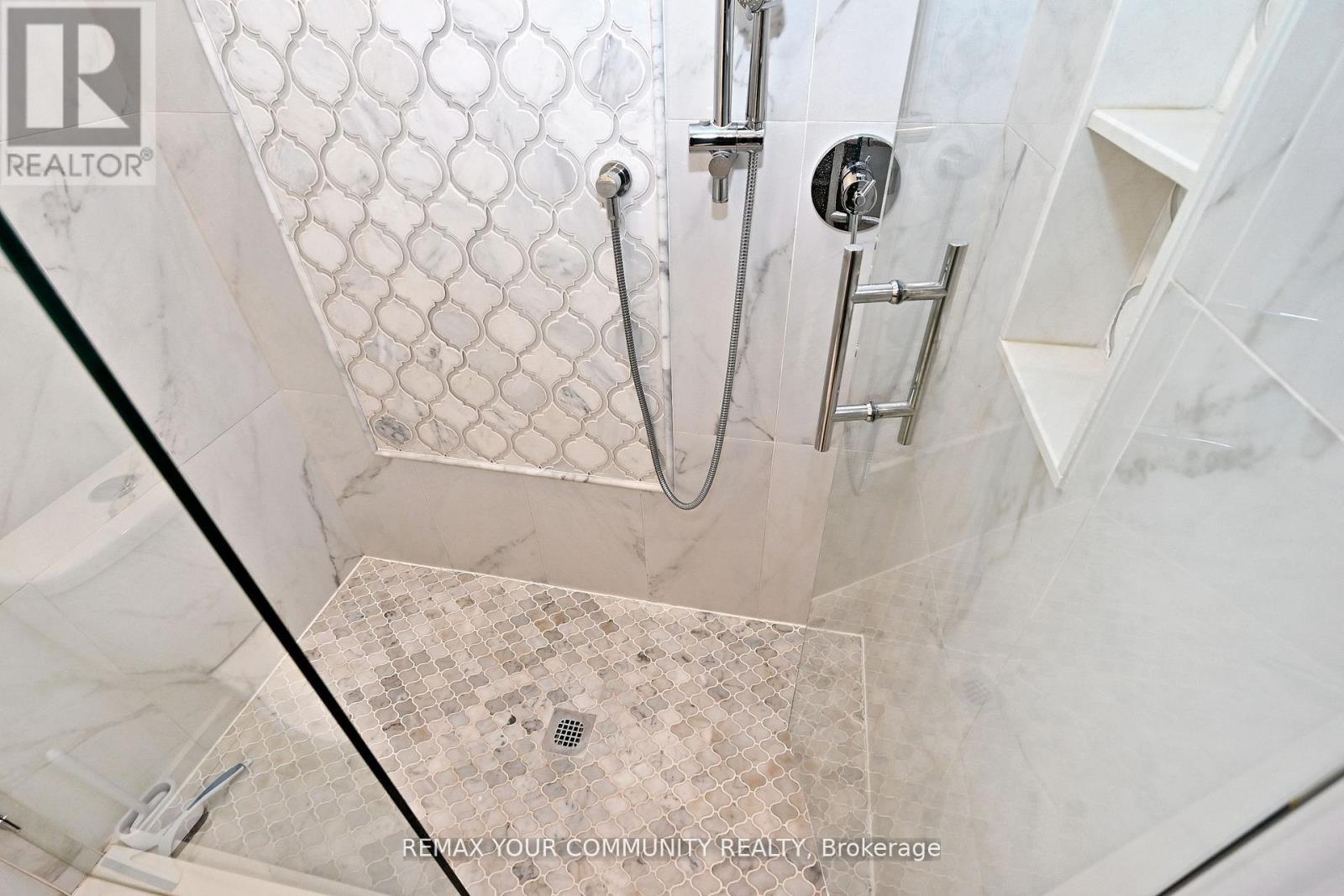 152 Vanguard Road W, Vaughan, Ontario L4K 5G8 - Photo 35 - N12899854