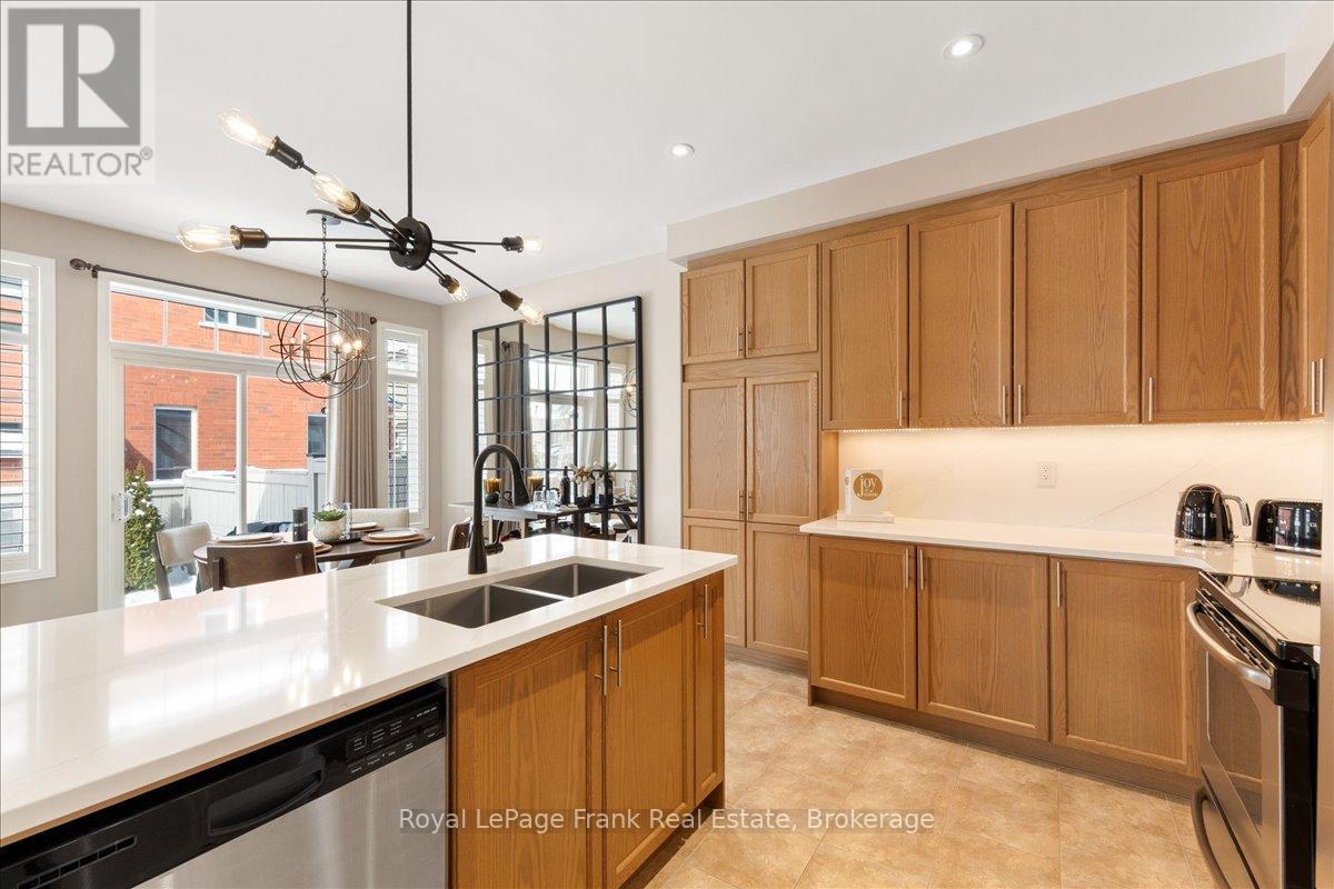 79 Durhamview Crescent, Whitchurch-Stouffville, Ontario  L4A 1S4 - Photo 10 - N12899890