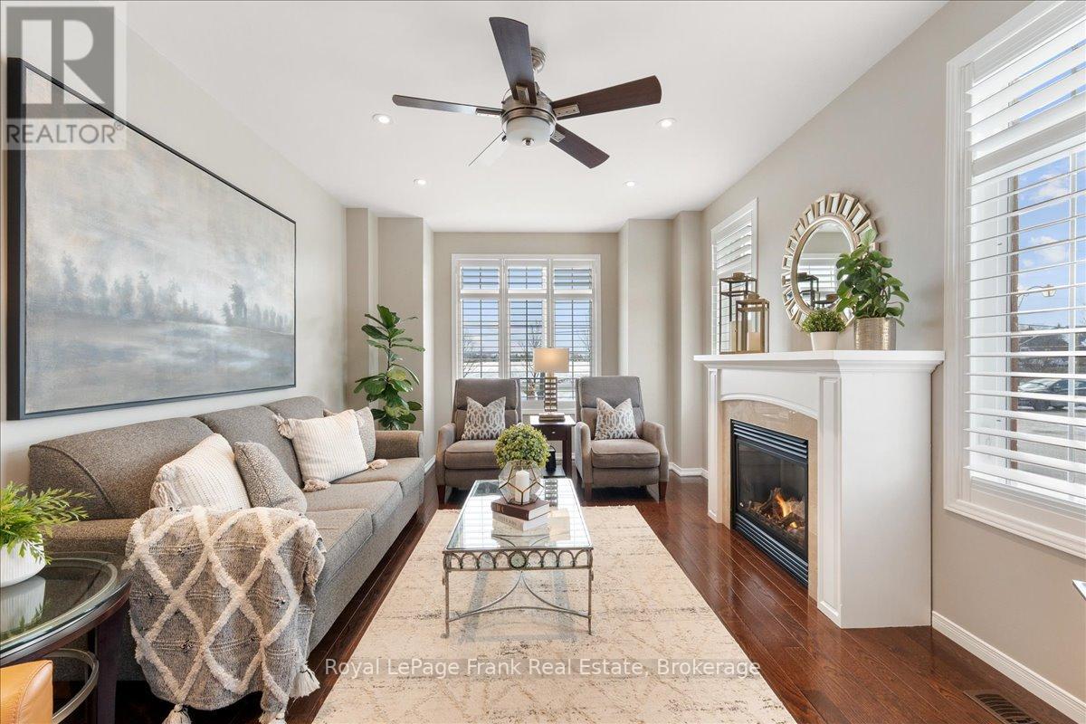 79 Durhamview Crescent, Whitchurch-Stouffville, Ontario  L4A 1S4 - Photo 5 - N12899890