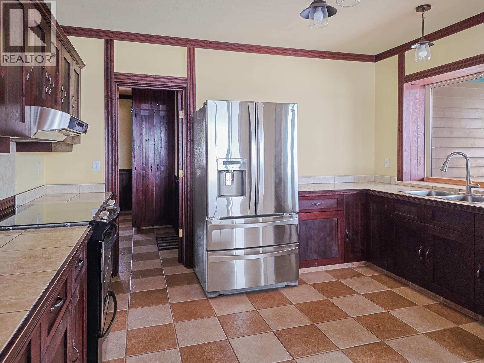 781 E Francois Lake Road, Burns Lake, British Columbia  V0J 1E2 - Photo 20 - R3101517