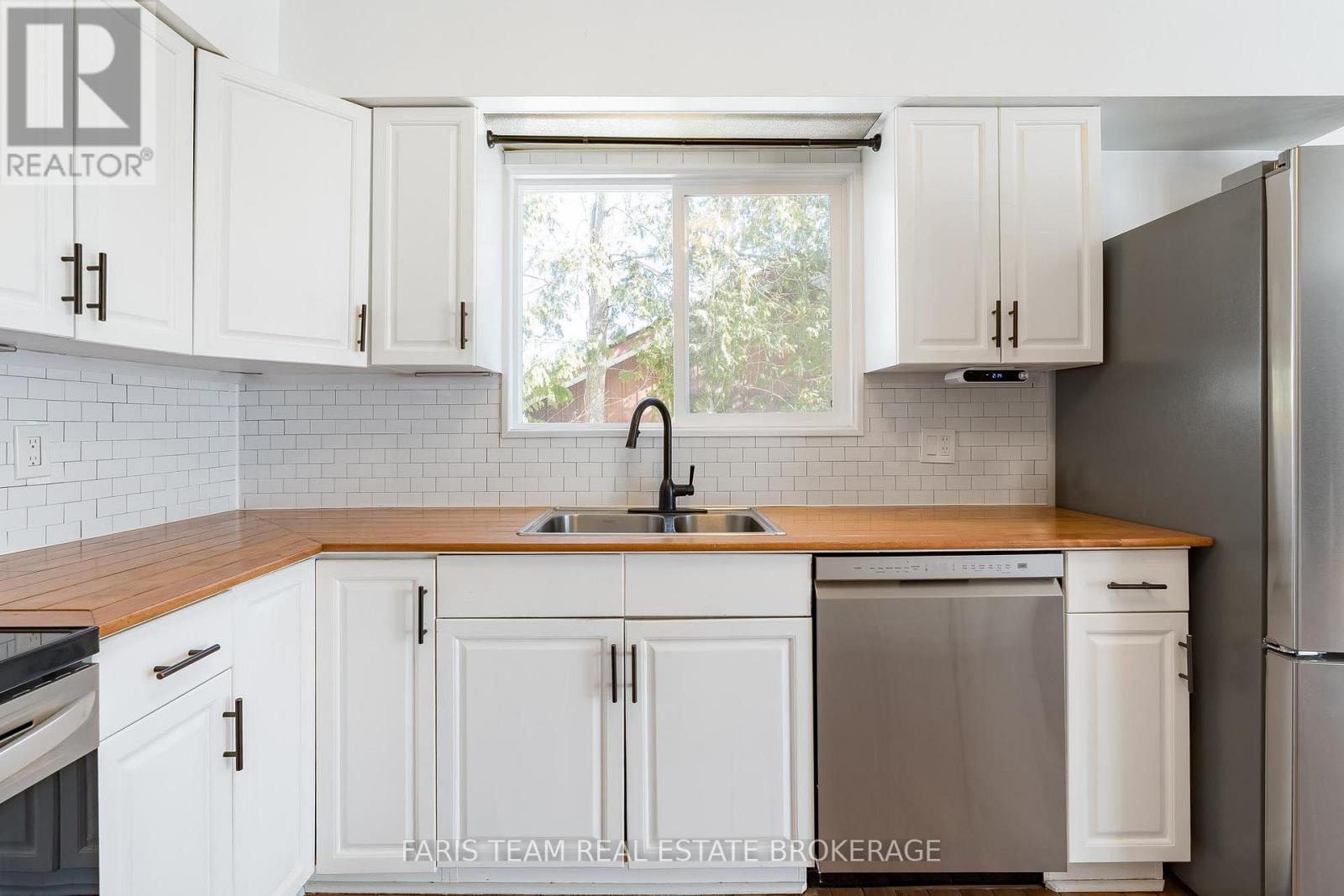 510 Mary Street, Tay, Ontario  L0K 1R0 - Photo 10 - S12899694