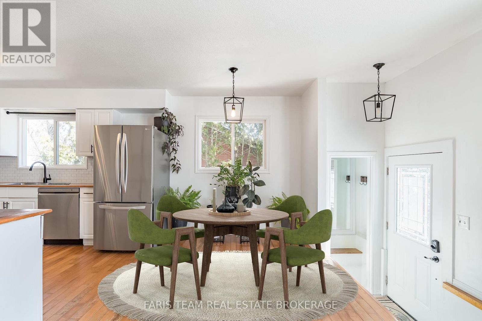 510 Mary Street, Tay, Ontario  L0K 1R0 - Photo 13 - S12899694