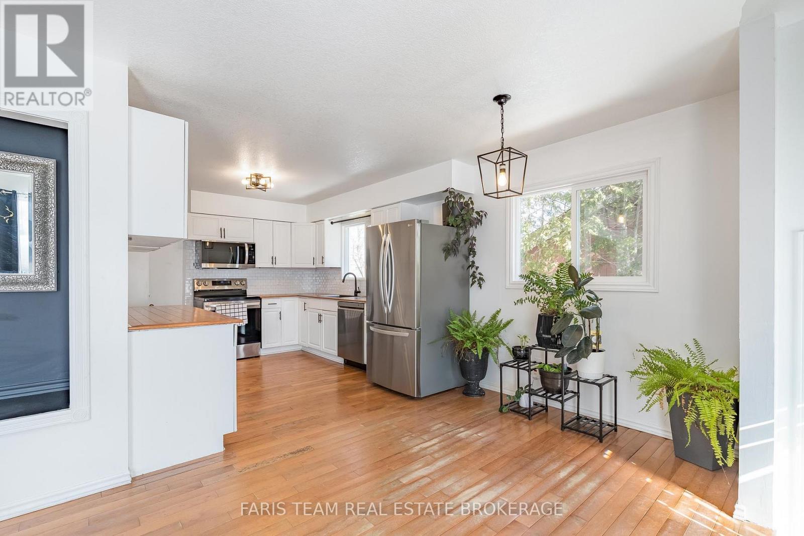 510 Mary Street, Tay, Ontario  L0K 1R0 - Photo 14 - S12899694