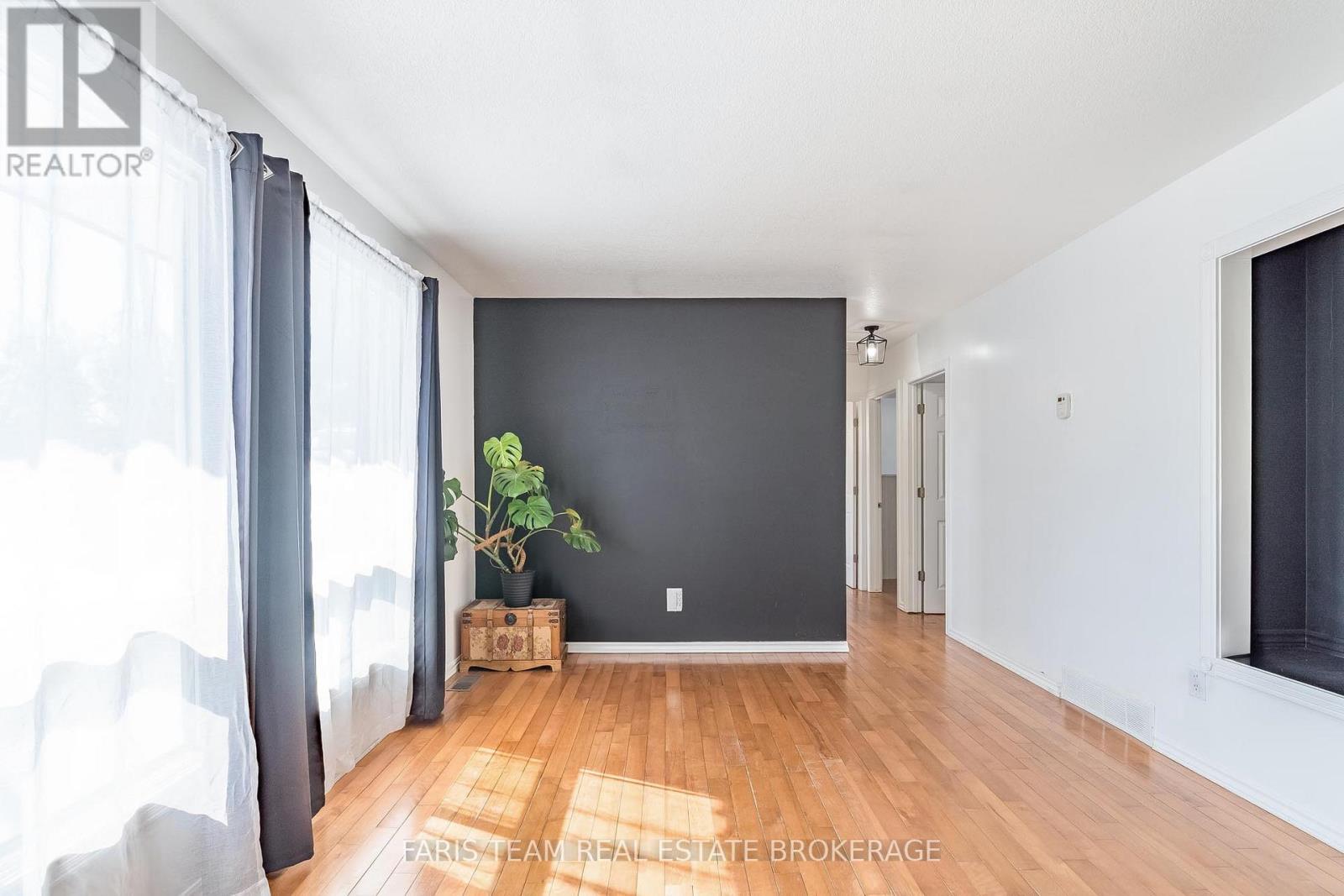 510 Mary Street, Tay, Ontario  L0K 1R0 - Photo 16 - S12899694